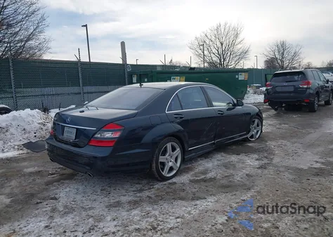 2007 Mercedes-Benz S 550 z USA, uszkodzony, nr VIN WDDNG71X67A075043